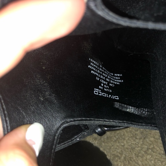 black open toed heels - Picture 3 of 4